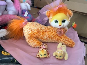 Kitty Surprise Orange Ingwer Katze Stofftier mit 2 Babys - Bild 1 von 5