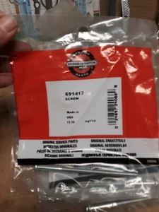 Genuine Briggs & Stratton 691417, 92902, 93865, 93928, 098902 Screw #39 - Picture 1 of 2