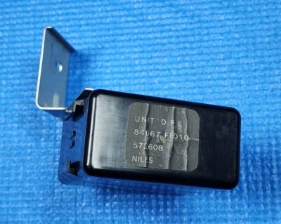 2002 - 2006 斯巴鲁 Impreza WRX 日间行车灯控制模块 原始设备制造商 84067FE010 — 第 1/4 张图片