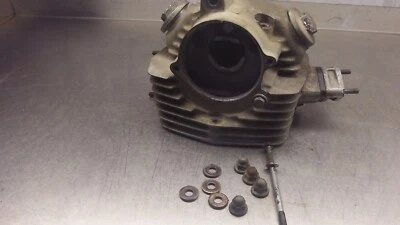 1971 Honda SL 100 Cabeça de Cilindro com Válvulas Balancins Molas Porcas e Parafuso G2-7 - Imagem 1 de 4