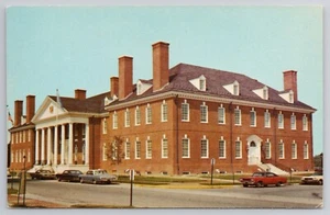 Postcard The John G Townsend Memorial Building Dover DE State Offices Cars - Picture 1 of 4