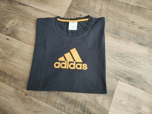 Camisetas negras para hombre | adidas ES