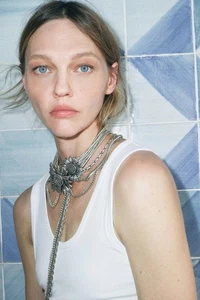 ZARA 2025 BLUMENKETTE CHOKER HALSKETTE REF 4736/091/808 - Bild 1 von 5