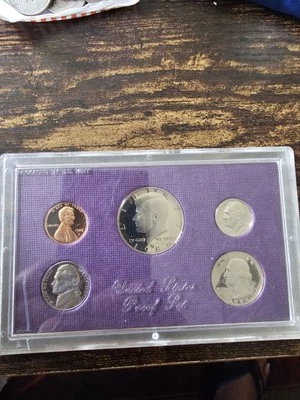 1986 S Full US Proof Set In Hard Protective Case. - Image 1 of 2