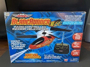 AIR RAGE Bladerunner R/C Indoor Hubschrauber Inter Active Toys 2005 + Extra Blade - Bild 1 von 16