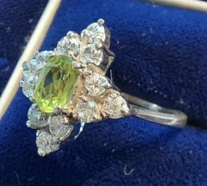 RING, Silber 925 , 1 x Peridot, 12 x Zirkonia  Gr. 55   3,55 g - Bild 1 von 7
