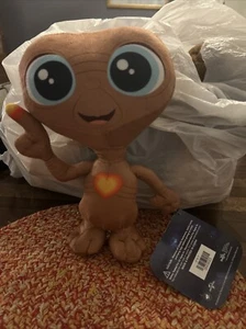 E.T. THE EXTRATERRESTRIAL 9 Zoll Plüschtier Stofftier Alien rotes Herz Finger  - Bild 1 von 6