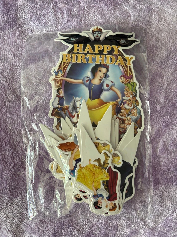 Nuevo, Blancanieves y los siete enanos adorno de pastel de cumpleaños Foto 1 de 1
