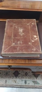 Antico messale di S. Pio V. - Foto 1 di 5