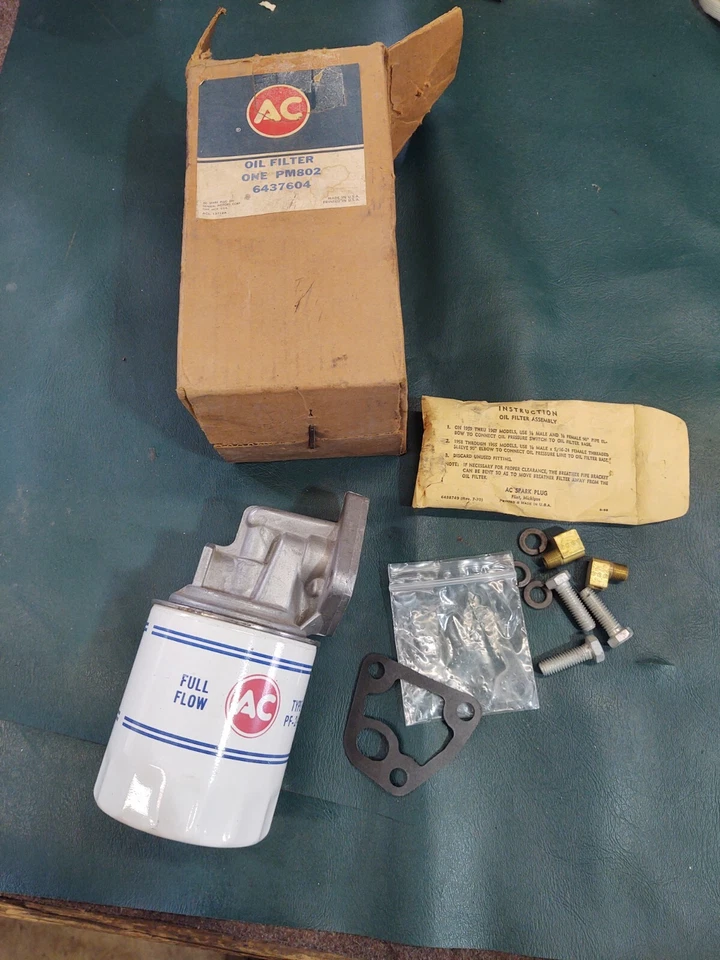 NOS OEM GM AC 67 68 69 PONTIAC FIREBIRD 1969 G/P 90 degree Oil Filter + Housing - Image 1 of 4