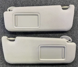 2015 2016 2017 Toyota Camry Sun Visor Driver Side Passenger Side Gray W/O Light - Bild 1 von 3