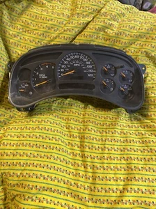 03-05 2003-2005 GMC SIERRA DURAMAX DIESEL TRUCK  DASH CLUSTER - Picture 1 of 7