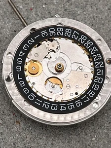 #1423 OMEGA 1152  UHRWERK MOVEMENT CHRONOGRAPH AUTOMATIK MECHANISM MIT DATUM - Picture 1 of 12