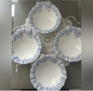 The Haldon Group Bow weiß und blau Müsli Obstschalen Cottagecore Shabby Chic - Bild 1 von 3