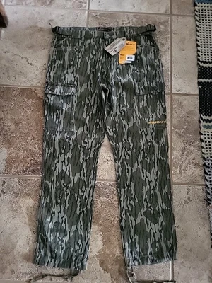 Muddy Outdoors Men's TRX Lightweight Pants Mossy Oak Bottomland Large - Image 1 of 4