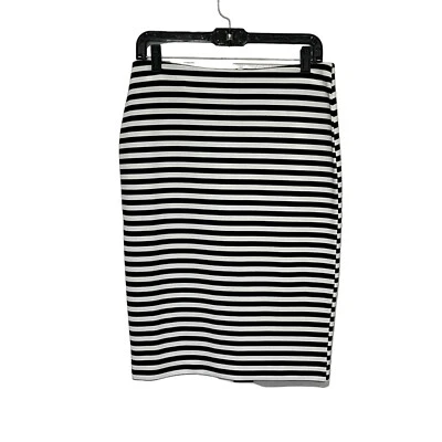 Attention Striped pencil skirt Black and White Ribbed With Slit on Back Womans M Foto 1 de 4