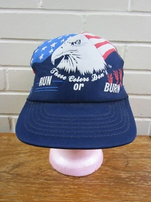 Sombrero de camionero vintage de 3 rayas con cierre a presión estos colores no corren ni queman bandera de EE. UU. Foto 1 de 4