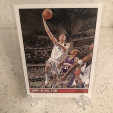 2005-06 Topps Bazooka Dallas Mavericks Basketball Card #120 Dirk Nowitzki