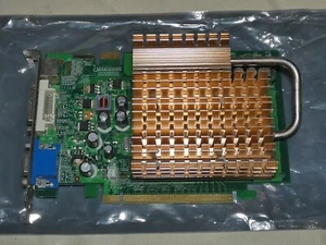Nvidia GeForce 7300 GT 256MB DDR2 PCI-Express x16 Garphics (See Description) - Picture 1 of 5