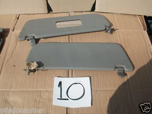 DAEWOO CHEVROLET TACUMA 2003-2006 PAIR OF GREY SUN VISORS WITH 1 MIRROR - Picture 1 of 1