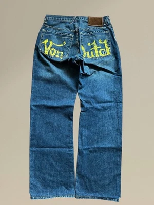 Jeans de mezclilla azules con logotipo grande de colección Von Dutch Streetwear Foto 1 de 4