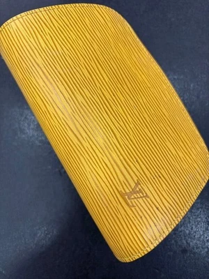 Auténtico bolso de maquillaje Louis Vuitton Epi Dauphine de cuero para cosméticos amarillo M48449 Foto 1 de 4