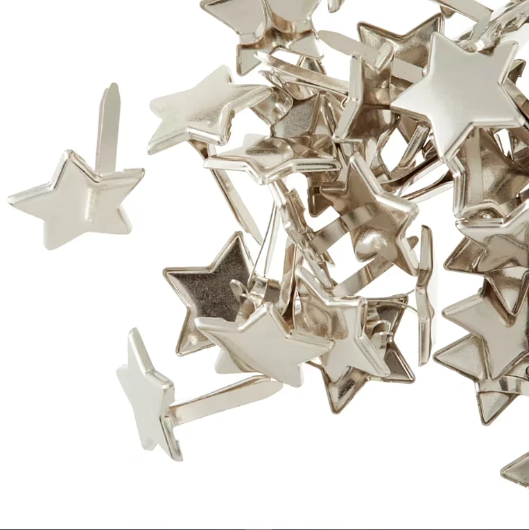 RECUERDOS Brads Decorativos - ESTRELLAS PLATEADAS - 50 piezas Foto 1 de 2