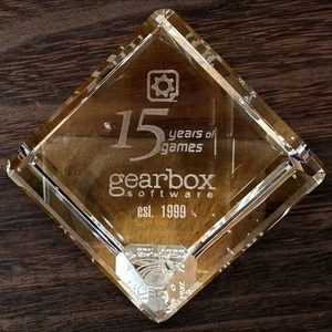 Gearbox Software 15 Years of Games Crystal Award Commemorative Paperweight - Picture 1 of 14