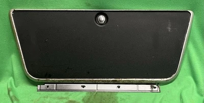 Camioneta Chevy 1967-1972 camioneta C10 C20 C30 puerta guantera original GMC 1967 Foto 1 de 4