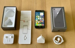 Apple iPhone 8 64GB 256GB Black Silver 4G LTE iOS Unlocked - Grade A+++ Pristine - Afbeelding 1 van 9