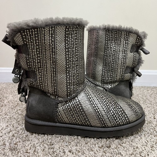 Stivali da donna grigi UGG Bailey Bow Swarovski argento taglia 8