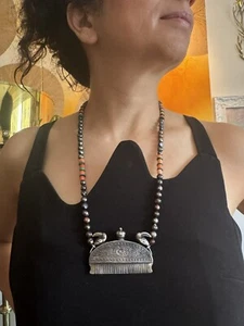 Vintage/Antik Silber handgeschnitzter Kamm mit Vögeln,alte Korallen,Malachit,Perlenkette - Bild 1 von 14