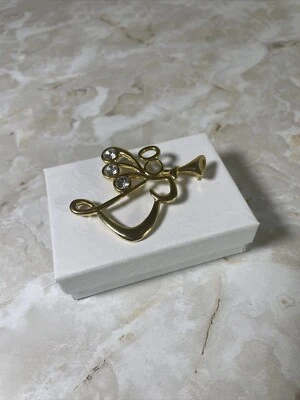 Broche prendedor vintage de cuerno trompeta de ángel de Navidad recortado tono dorado 2" Foto 1 de 4