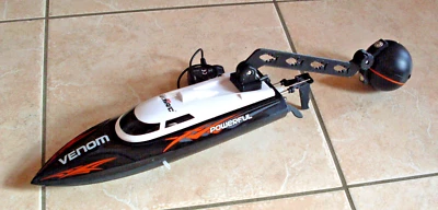 Deeper-Boot (Mobiles Echolot-Trägerboot, Ferngesteuert, Funk) - Bild 1 von 4