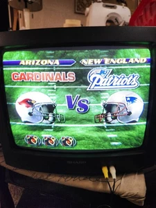 Vintage Sharp 13" CRT TV Retro Gaming Color Television 13J-M100 Tested - Picture 1 of 6