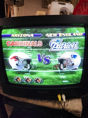 Vintage Sharp 13" CRT TV Retro Gaming Color Television 13J-M100 Tested - Image 1 of 4