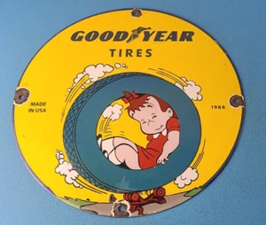 VINTAGE GOODYEAR REIFEN PORZELLAN CARTOON TANKSTELLE PUMPE SCHILD - Bild 1 von 14
