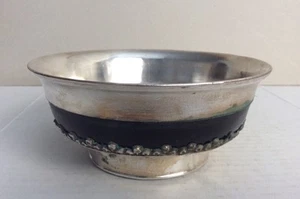 Vintage Detailed SILVERPLATE EMBOSSED & Black Plastic Design Footed BOWL - Bild 1 von 8