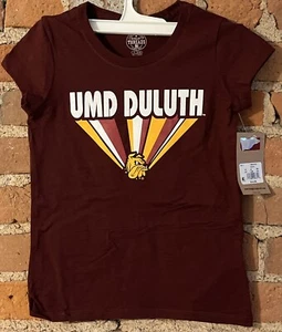 UMD Duluth Girls Small T Shirt Rivalry Threads - Picture 1 of 5