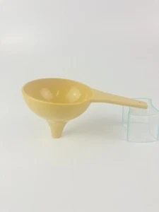 Tupperware 1227-2 senfgelber Trichter - Bild 1 von 4