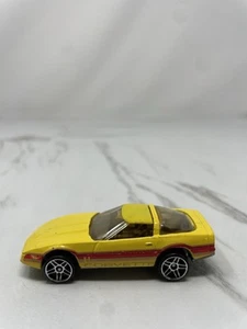 1982 HOT WHEELS 1980 CORVETTE YELLOW 1:64 DIECAST CAR (135) - Picture 1 of 6