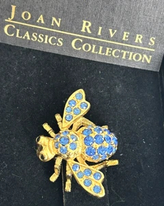 Vintage Signed JOAN RIVERS Blue Crystal Rhinestone Bug Bee Pin Gold Tone NIB - Picture 1 of 1