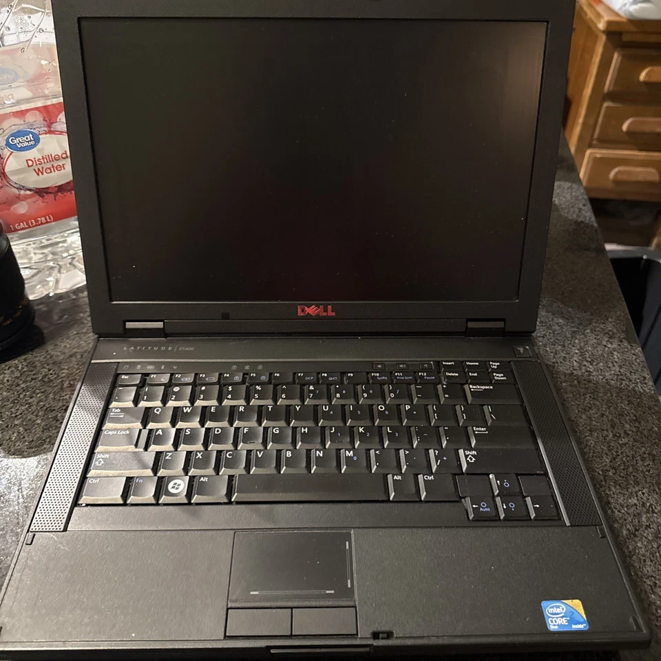 Dell Latitude E5400 14" Intel Core 2 Duo @ 2.6GHz | 4GB RAM | No Power Cord - Image 1 of 4