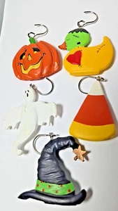 5 Halloween Ornamente Hut, Mais, Jack o Laterne, Geist, Ente 2" - Bild 1 von 3