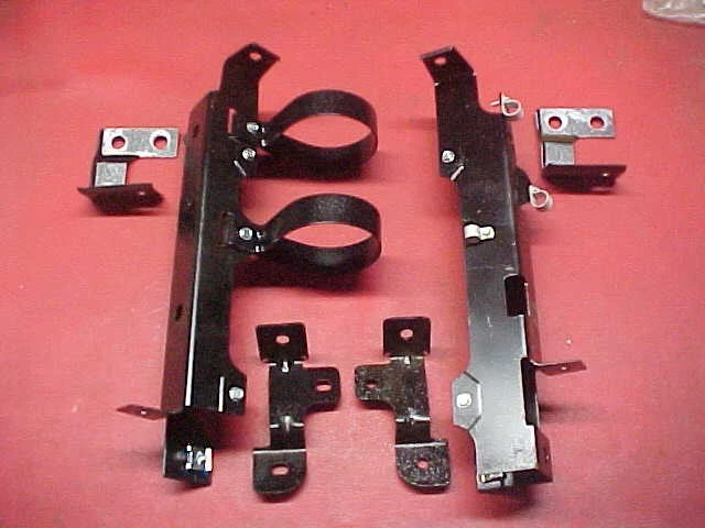很好 GM 70-72 雪佛莱 EL CAMINO MONTE CARLO GMC SPRINT A/C CONDENSER BRACKETS — 第 1/1 张图片