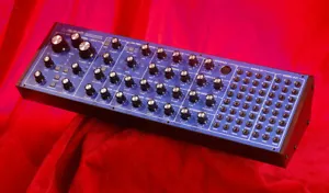 BEHRINGER BLUE NEUTRON Dual Oscillator Analog Synthesizer - Picture 1 of 1