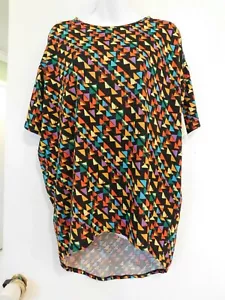 Nueva con etiquetas Camiseta LulaRoe Talla XS Irma Túnica Hi-Lo Mangas Cortas Top Negra con Multicolores - Imagen 1 de 9