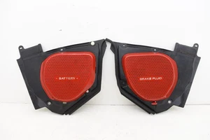 2006 Nissan 350Z Front Right Left Battery Brake Cover Panel Trim Set RED KW67 - Bild 1 von 11