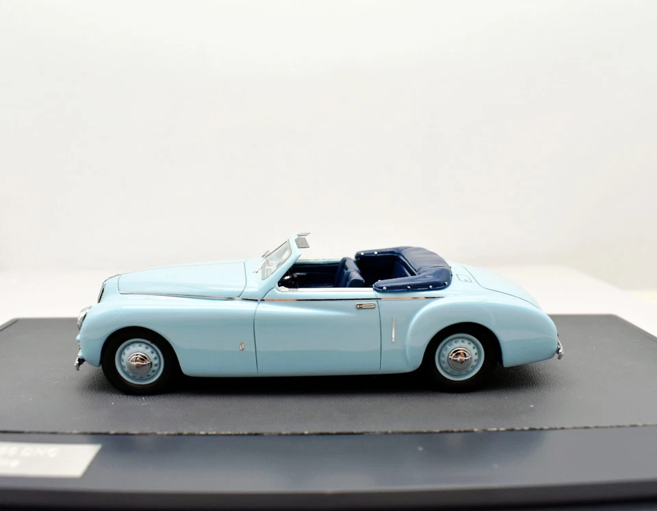 Modellino auto scala 1:43 Bristol 400 DHC Matrix modellismo statico collezione - Immagine 1 di 4