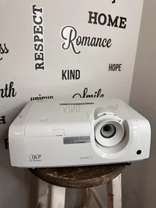 MITSUBISHI XD280U HDMI PROJECTOR With Remote - Picture 1 of 7